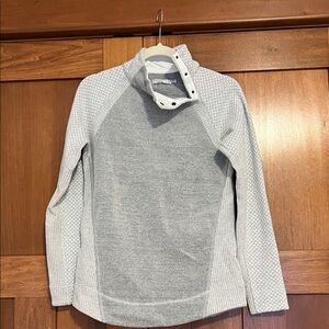 Prana Gray and White Pullover Sweater